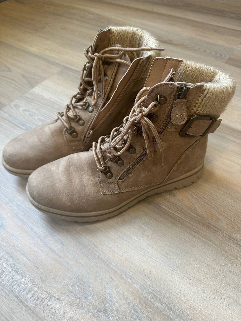 Women's Tan Lace-Up Faux Fur Ankle Boots